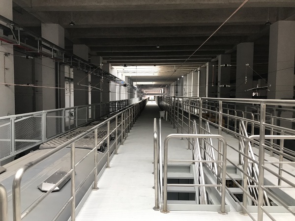 维多利亚老品牌76696vic与中铁建合作深圳地铁304不锈钢管护栏项目